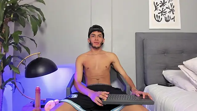 Tylerffoxx webcam