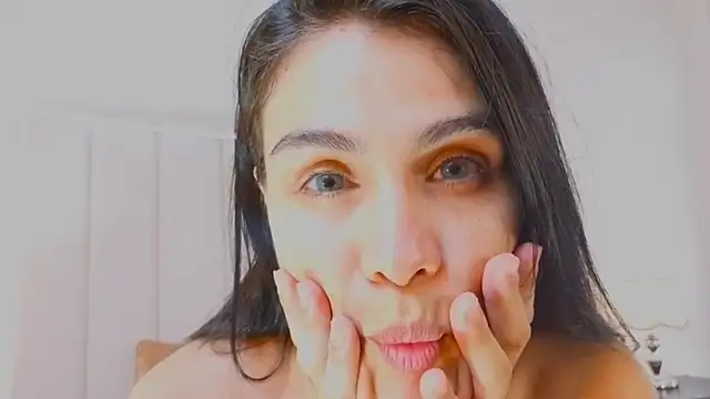 Antonella_Maxwell webcam
