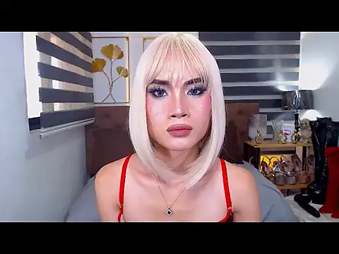 JuicyCockThea webcam