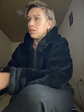 MARILYNKOVANOVA webcam