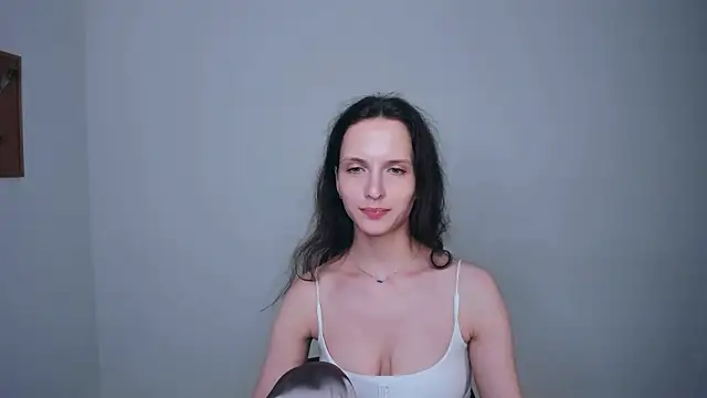 Ariadna_Shy webcam