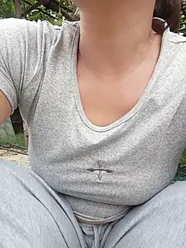 Linda-yiyi webcam