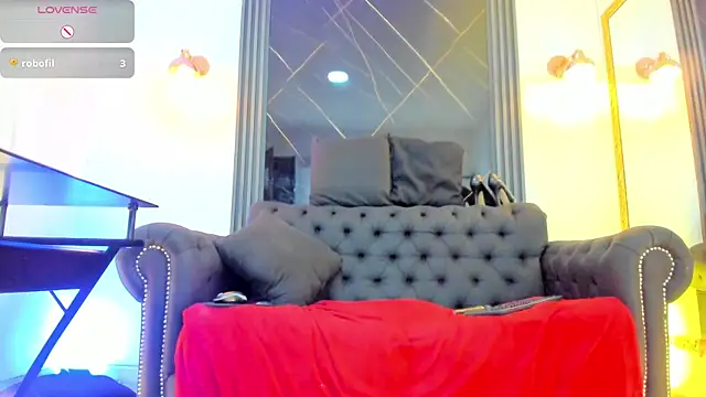 VickyJohnson1 webcam
