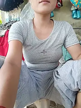 Linda-yiyi webcam