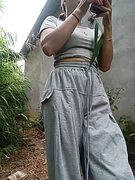 Linda-yiyi webcam