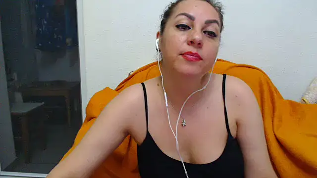 MissElla