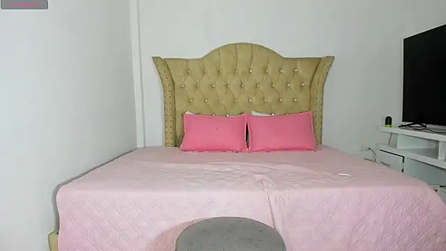 alessaecheverri - AlessaEcheverri's free webcam - UK Sex Cams