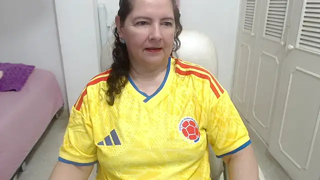 leonela_69 webcam