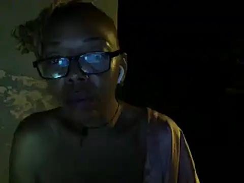 Ladyzee25 webcam
