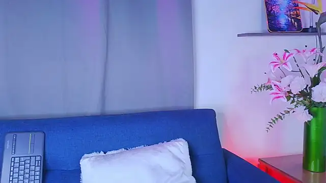 luna_valen webcam