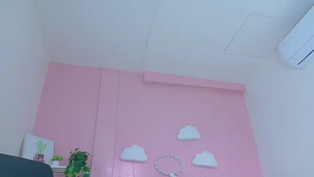 SeleneGibson__ webcam