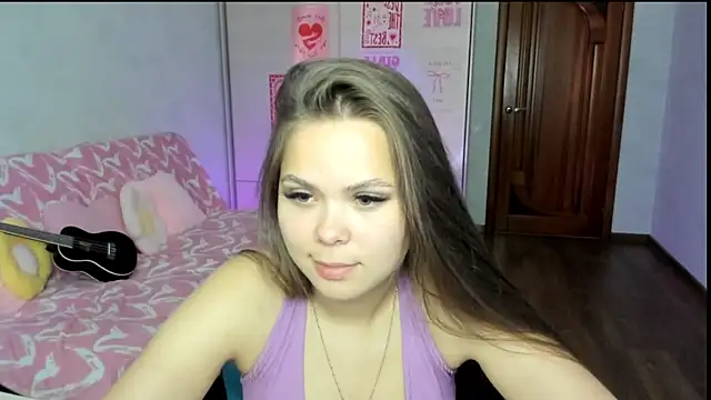 Kira_love_81 webcam