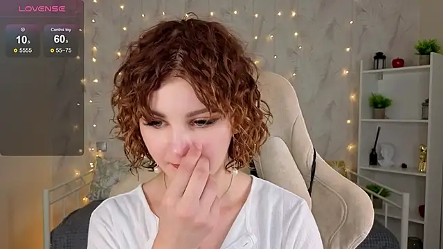 Kira__Fluffy webcam