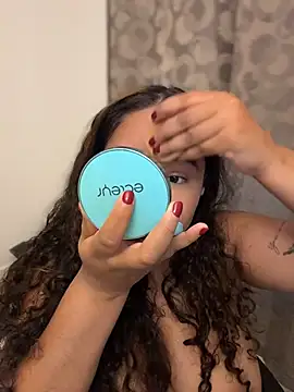 CurlyGirl_1 live cam on StripChat
