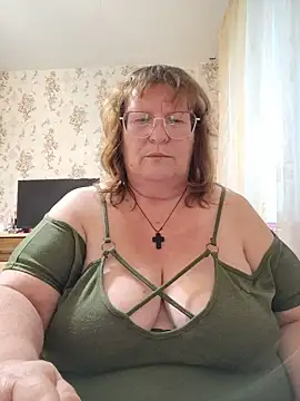 Sweet19-68 live cam on StripChat