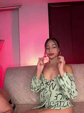 Dylan_KatteLive live cam on StripChat