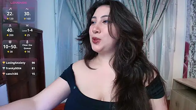 Luvienne live cam on StripChat