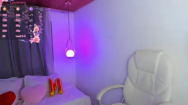 NixieSterling live cam on StripChat