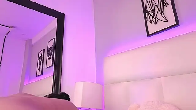 DaliaCastle live cam on StripChat