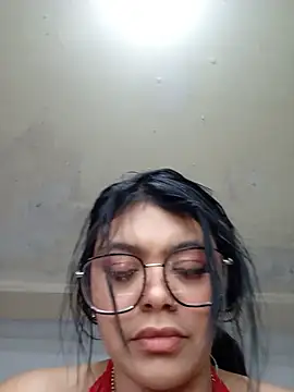 luxuryluna live cam on StripChat