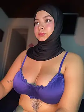 aneesa_darzi live cam on StripChat
