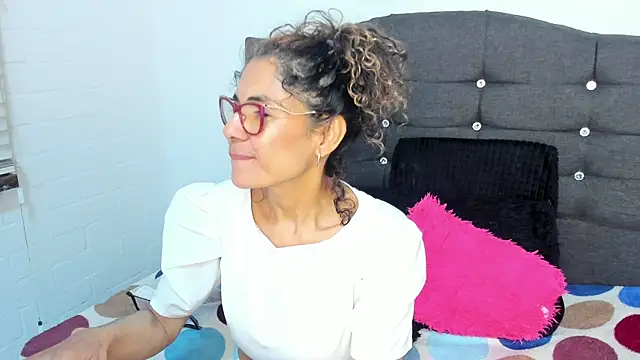 Antonella_Rizzo01 live cam on StripChat