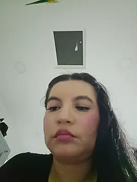 Pretty_Julieta webcam