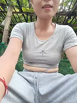 Linda-yiyi webcam