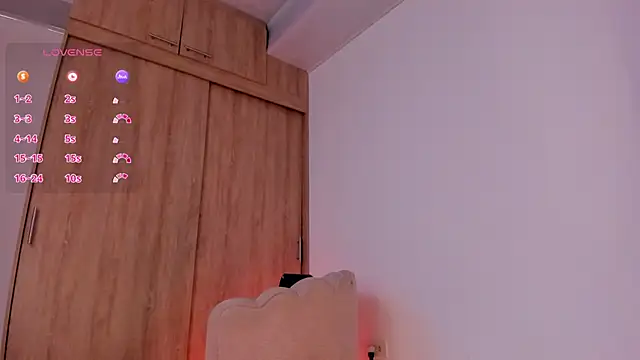 caroliinna_ webcam