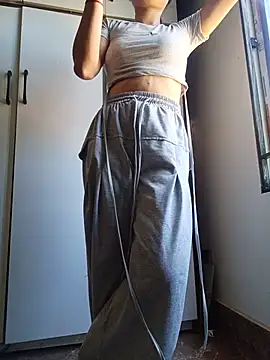 Linda-yiyi webcam