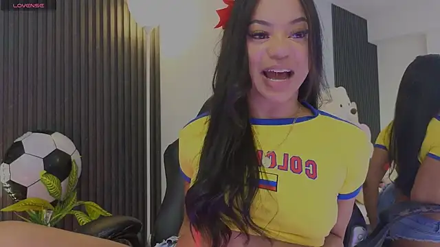 Madiee_Rhea webcam