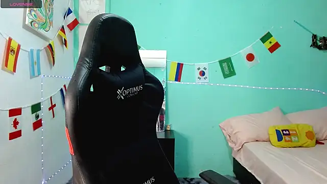 sensitive_brunette webcam