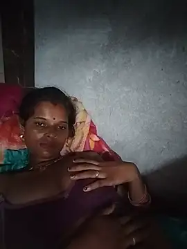 Maya_bhoji webcam