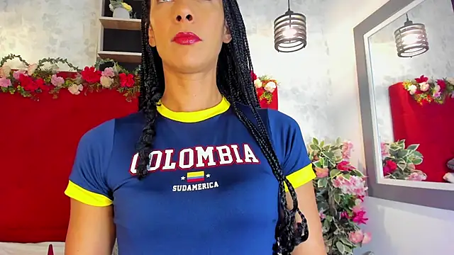 Kloeh_Star live cam on StripChat