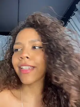 CurlyOopsieXXX webcam