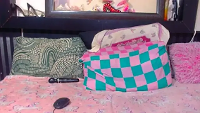 YoungBarbiexx webcam