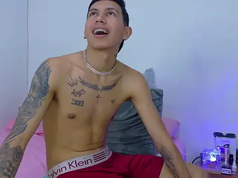 skoook_gray_ webcam