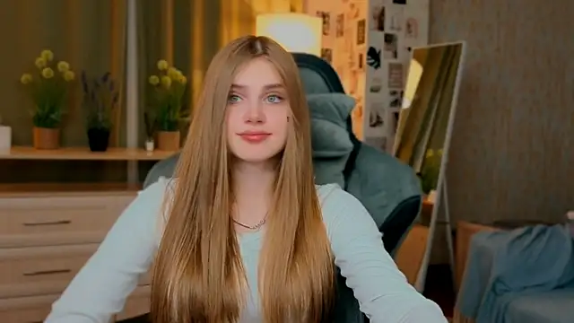 yourbeautyarya webcam