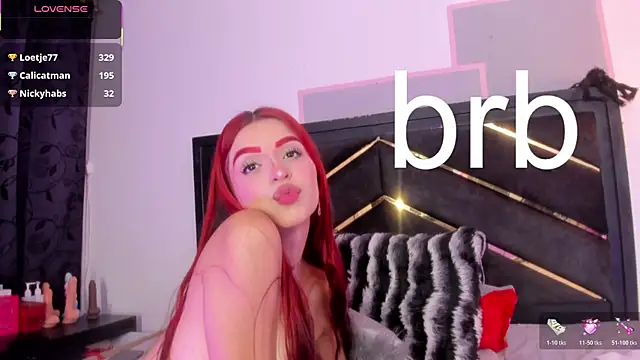 april_jones05 live cam on StripChat