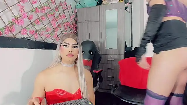 Thiara_veky_ live cam on StripChat