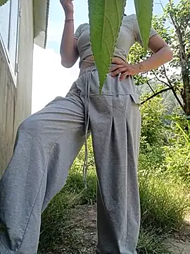 Linda-yiyi webcam