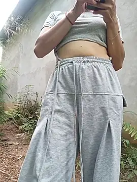 Linda-yiyi webcam