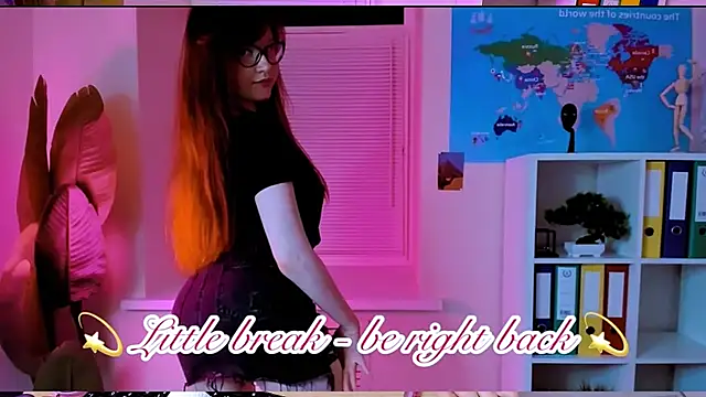 CarolGiggly webcam