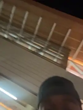 pussyeater_-'s live cam