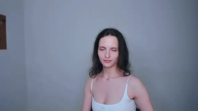 Ariadna_Shy webcam