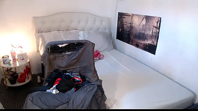NinaDOM4CUM webcam