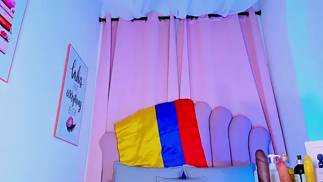 NicoleMadrird webcam
