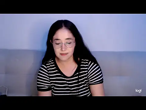 Elina_Rose888 webcam