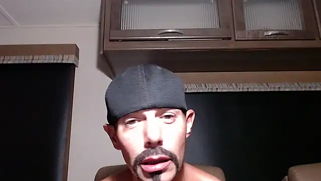 ThickD2C live sex cam