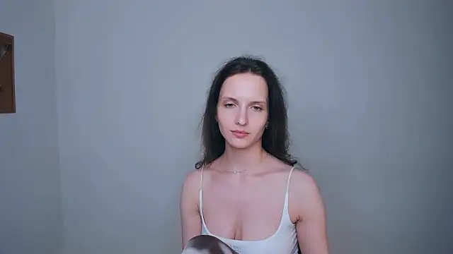 Ariadna_Shy webcam